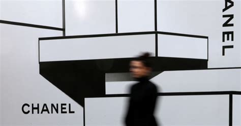 Chanel sees strong 2021 recovery, sticks to limited online sales 